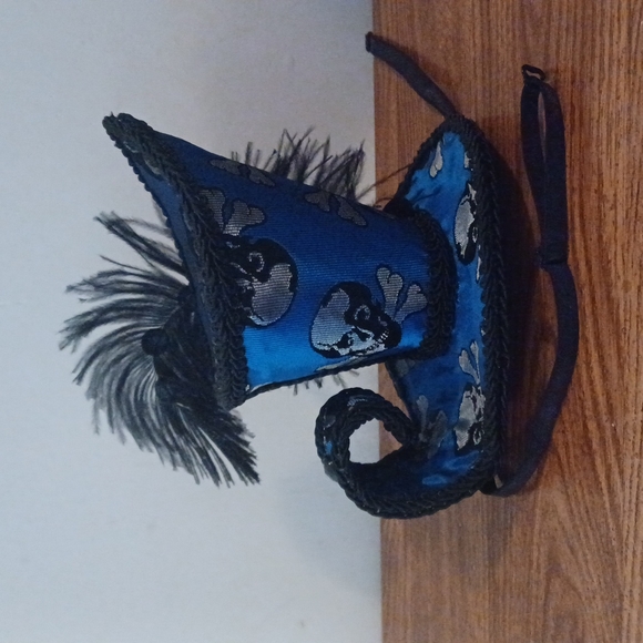 Bubbles and Frown Royal Blue and Black brocade skull mini top hat - Picture 4 of 7